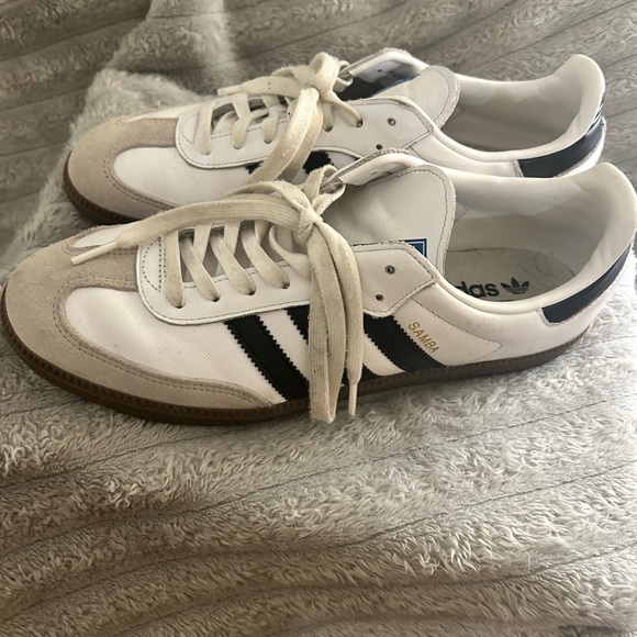 Adidas White and Black Sneakers - Picture 4 of 4